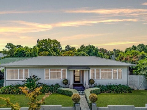98 Duchess Crescent, Mayfair, Hastings
