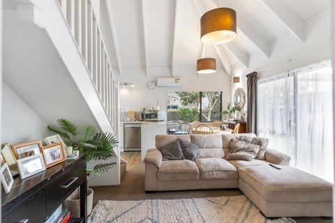 7/58 Manuroa Road, Takanini, Auckland