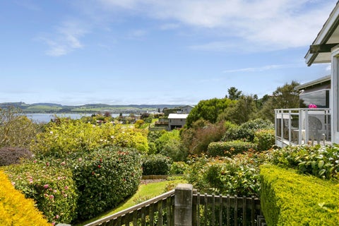 60 Harvey Street, Waipahihi, Taupo