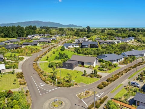 2 Te Heke Place, Waikanae, Waikanae