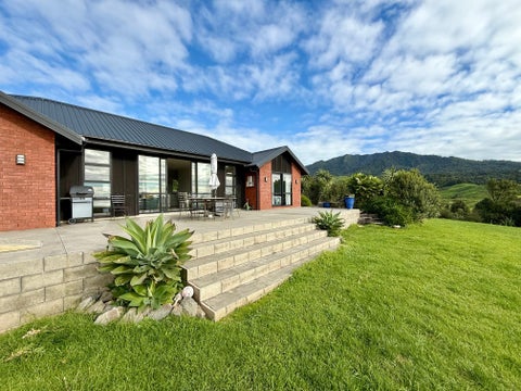 669A Te Hutewai Road, Raglan, Raglan