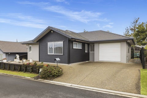 49 Bridgewater Way, Pyes Pa, Tauranga
