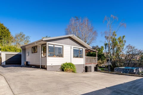 15 Amanda Avenue, Dinsdale, Hamilton