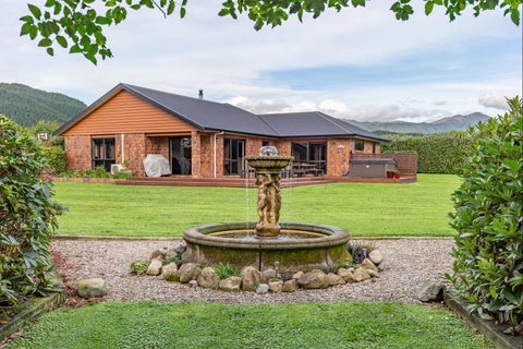 66 Pohutukawa Drive, Levin, Levin