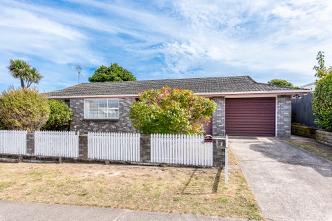 2 Beachwater Grove, Paraparaumu Beach, Paraparaumu