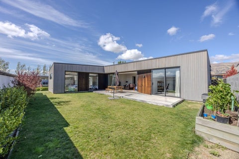 18 Stackbrae Avenue, Wanaka
