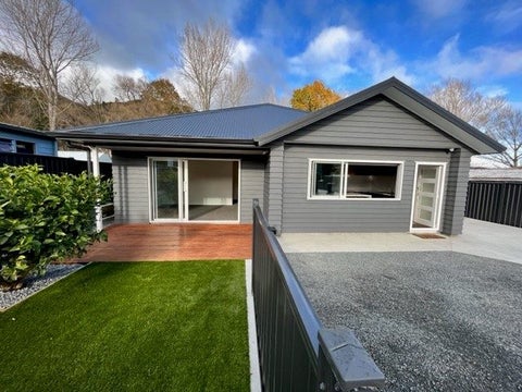 108A Strand Crescent, Naenae, Lower Hutt
