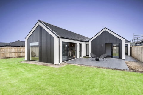 12 Stackwood Avenue, Woodend, Woodend