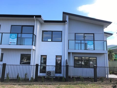 4/2 Lambert Court, Glenview, Hamilton