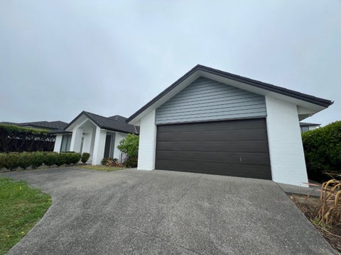 12 Boocock Crescent, Orewa, Orewa