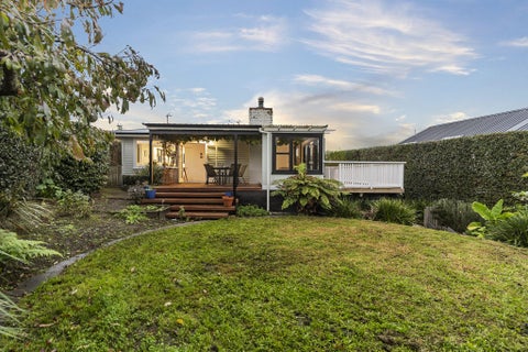 6 Pikitea Road, Mangere Bridge, Auckland