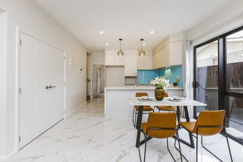 2/1 Tennessee Avenue, Mangere East, Auckland
