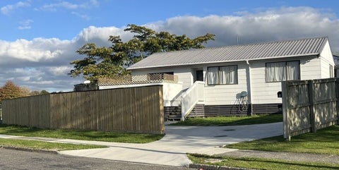 60 Pohutukawa Drive, Owhata, Rotorua