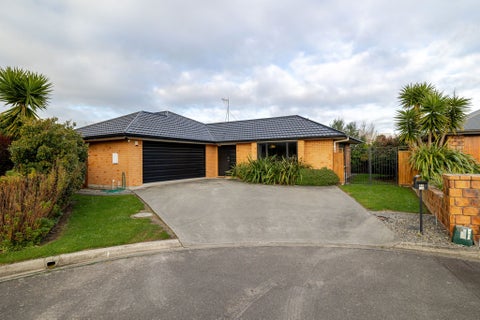 22 Liberty Grove, Kelvin Grove, Palmerston North