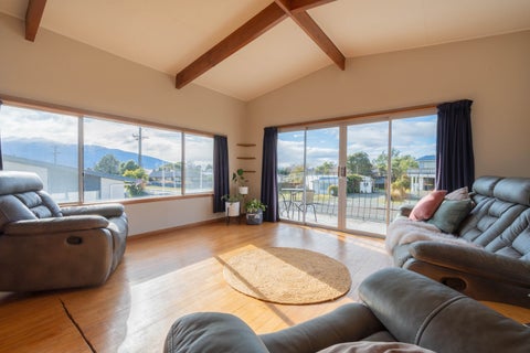 31 Pompolona Street, Te Anau, Te Anau