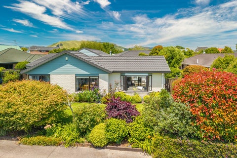 4 Runanga Grove, Waikanae