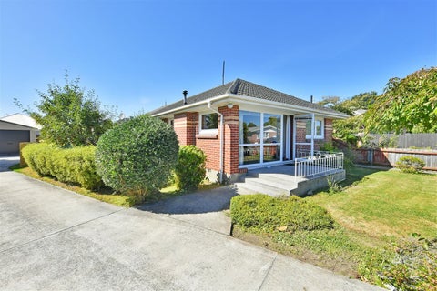 1/3 Trist Place, Edgeware, Christchurch