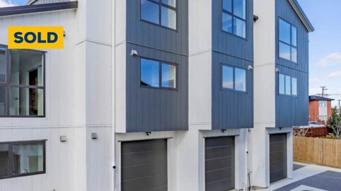 2/4 Waitaki Street, Henderson, Auckland