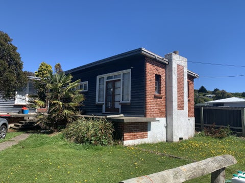 10 Mcdougall Street, Bluff