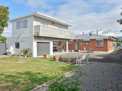 23 Augustus Street, Carterton