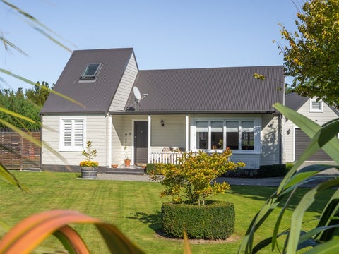 62 Mcmaster Street, Greytown