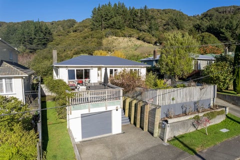 27 Gardiner Grove, Wainuiomata, Lower Hutt