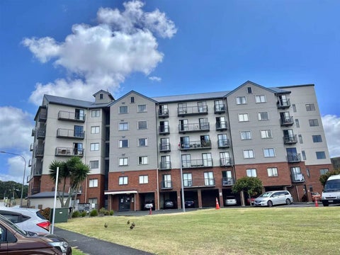 5L/17 Crown Lynn Place, New Lynn, Auckland