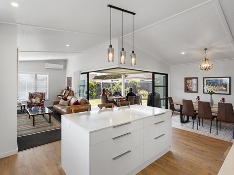 1 Makura Drive, Papamoa Beach, Papamoa