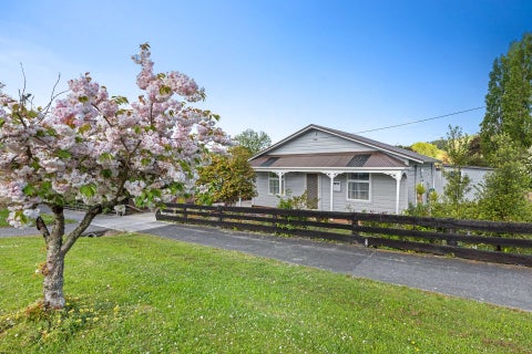8 Paraekaretu Street, Hunterville, Hunterville