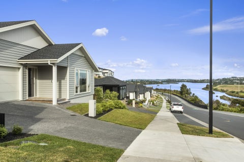 158 Arran Point Parade, Orewa, Orewa