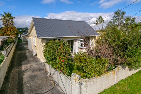 15 Waite Street, Featherston