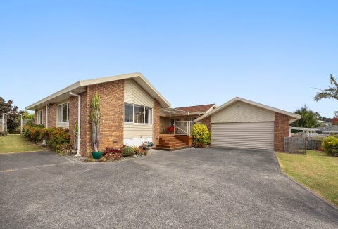 16 Harbour Lights Close, West Harbour, Auckland