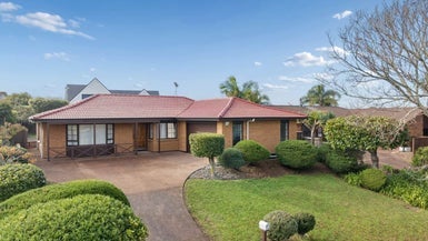 73 Mirrabooka Avenue, Botany Downs, Auckland