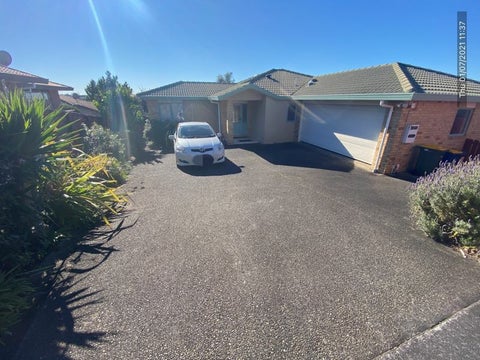 7 Lucienne Drive, Ranui, Auckland