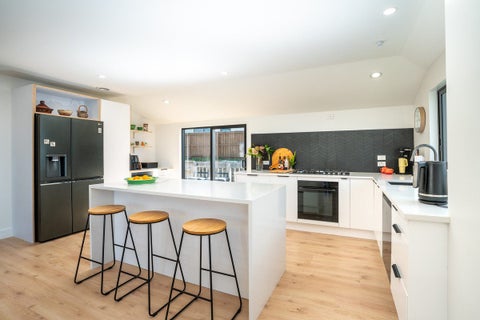 39 Bowes Crescent, Strathmore Park, Wellington