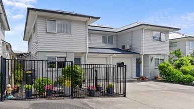 7 Apple Orchard Way, Sunnyvale, Auckland