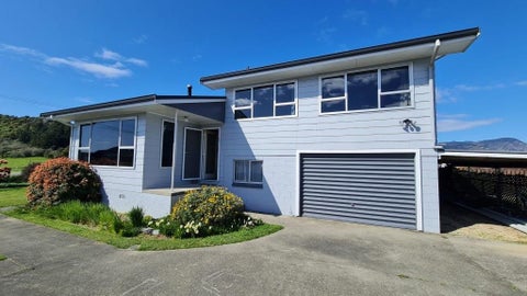 50 Meihana Street, Takaka