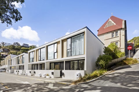 33 Jean Caldwell Way, Island Bay, Wellington