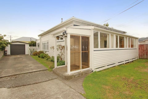 367 Jackson Street, Petone, Lower Hutt