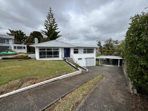 1 Kingsway Crescent, Forest Lake, Hamilton