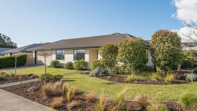 2 Melfield Place, Richmond