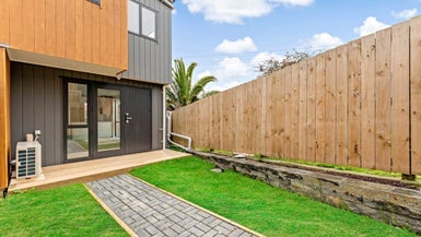 6/300 Great North Road, Henderson, Auckland