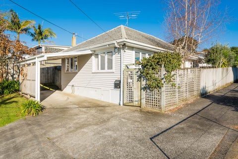 1/54 Woodside Avenue, Northcote, Auckland