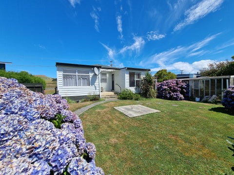 30 Church Street, Riverton