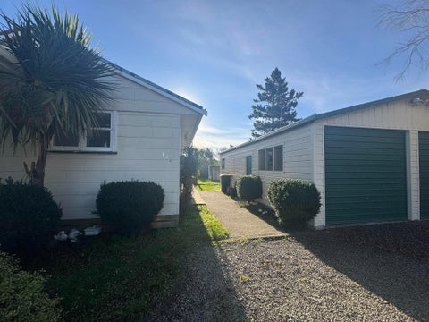 13 Roberts Street, Martinborough