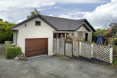 17 Wicklam Lane, Greenhithe, Auckland
