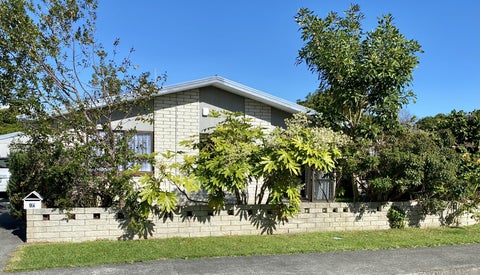 9A Knights Grove, Otaki