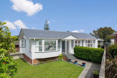 37 Powrie Street, Glenfield, Auckland