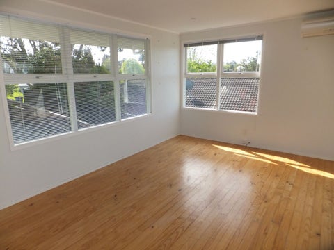 46 Deuxberry Avenue, Northcote, Auckland