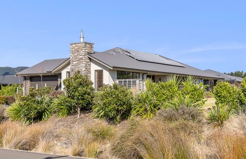 38 Ferndale Drive, Waikanae